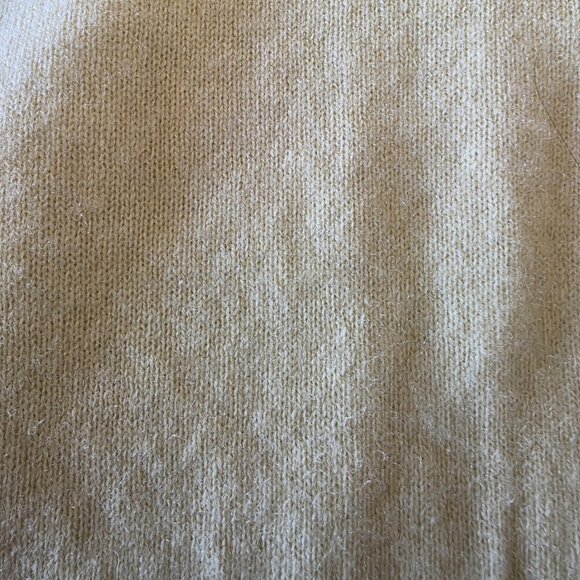 Prive Cashmere Sweater Womens Medium Butter Yellow V-Neck Lightweight Knit - Picture 3 of 13